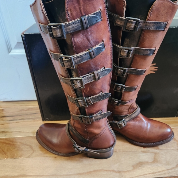 BNIB Freebird Remy Cognac Size 7 - Picture 3 of 3